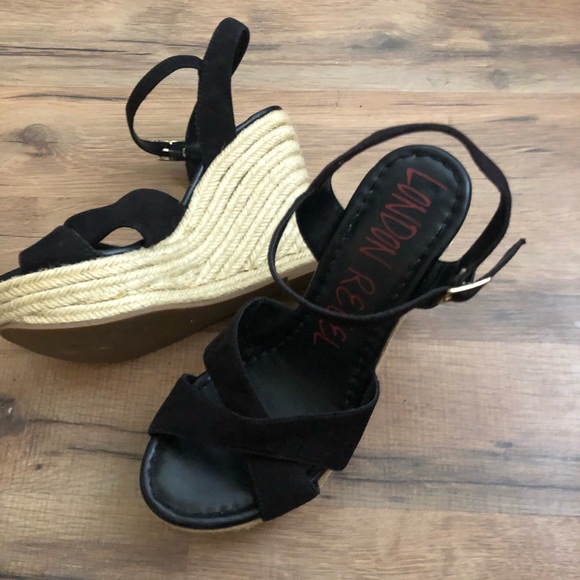 NEW London Rebel Wedges - Picture 2 of 5